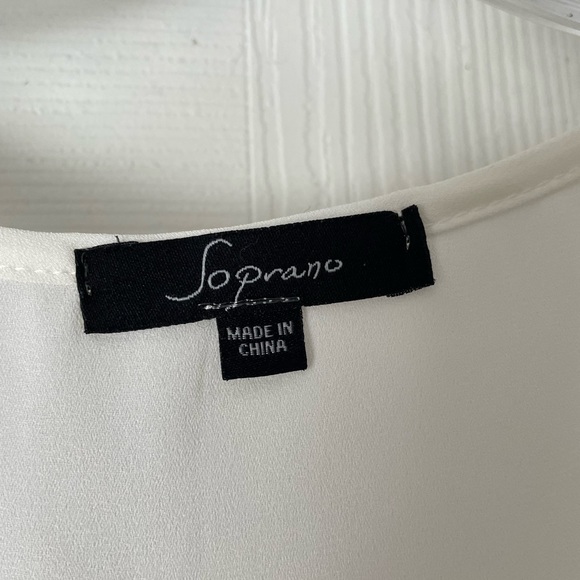 Soprano White Tank Top w/ Pocket - Picture 5 of 5